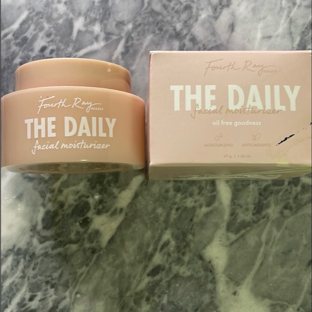 New Fourth Ray Daily Facial Moisturizer